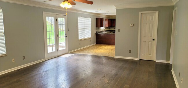 Building Photo - 1645 Wolverine Ln