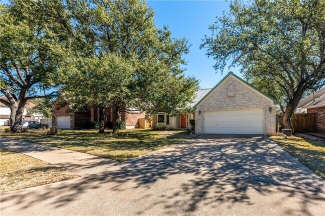 Building Photo - 15831 W Dorman Dr