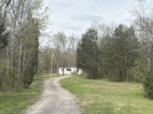 Building Photo - 3679 Rocky Glade Rd