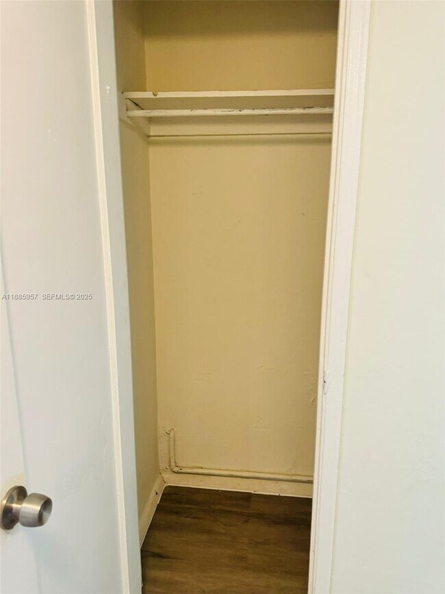 Building Photo - 2900 W Flagler St