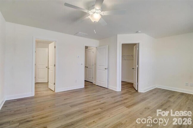 Building Photo - 3845 Hayden Ln