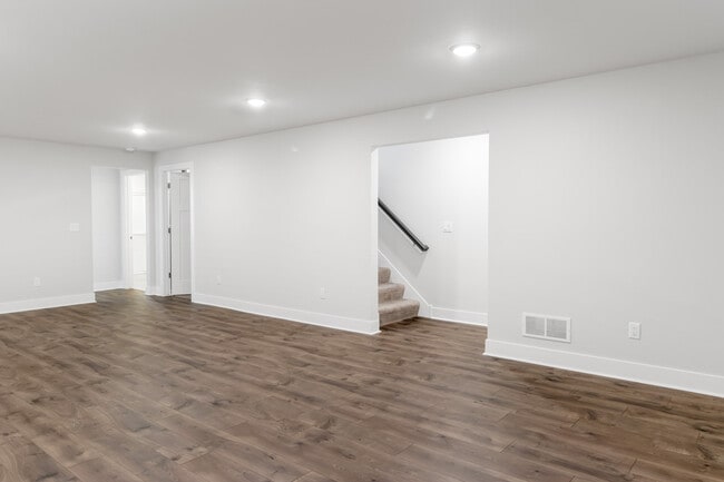 Building Photo - W218N16014 Tiger Lily Dr