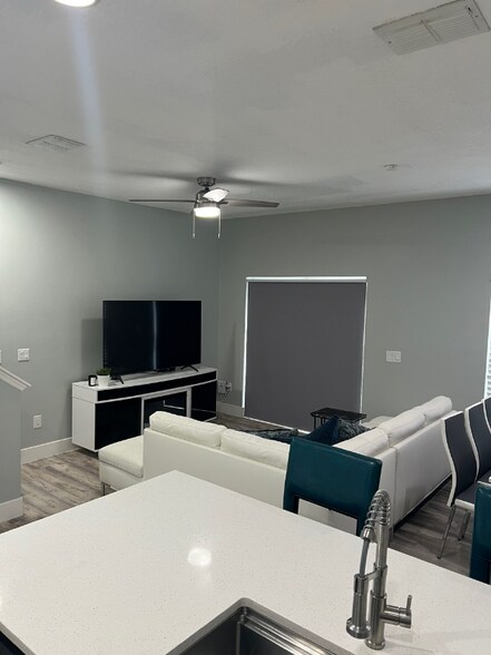 Building Photo - 2417 Harleyford Pl