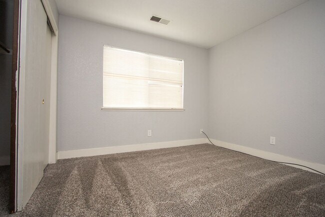 Building Photo - Coming Soon!! Cozy 3-Bedroom, 2-Bath Home in Modesto