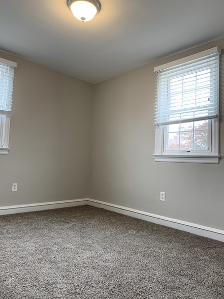 2nd bedroom - 1310 W Kings Hwy