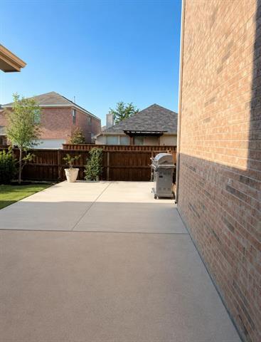 Building Photo - 9309 Stonewood Dr