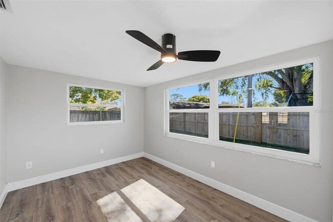 Building Photo - 9034 Cochise Ln