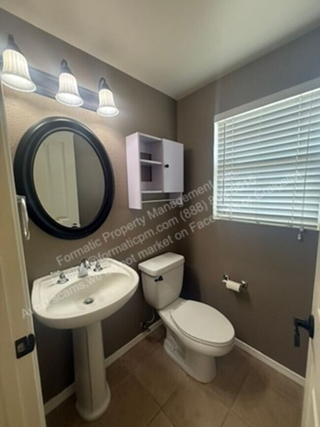 Building Photo - 91-1041 Kaileolea Drive