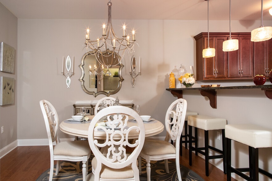 Primary Photo - Vineyard Commons