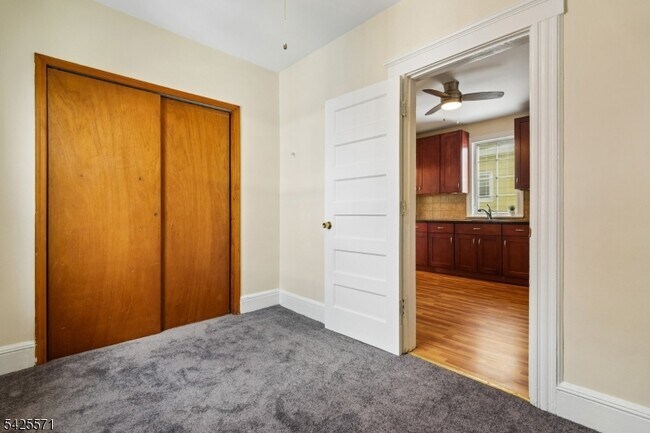 Building Photo - 7 Beekman St