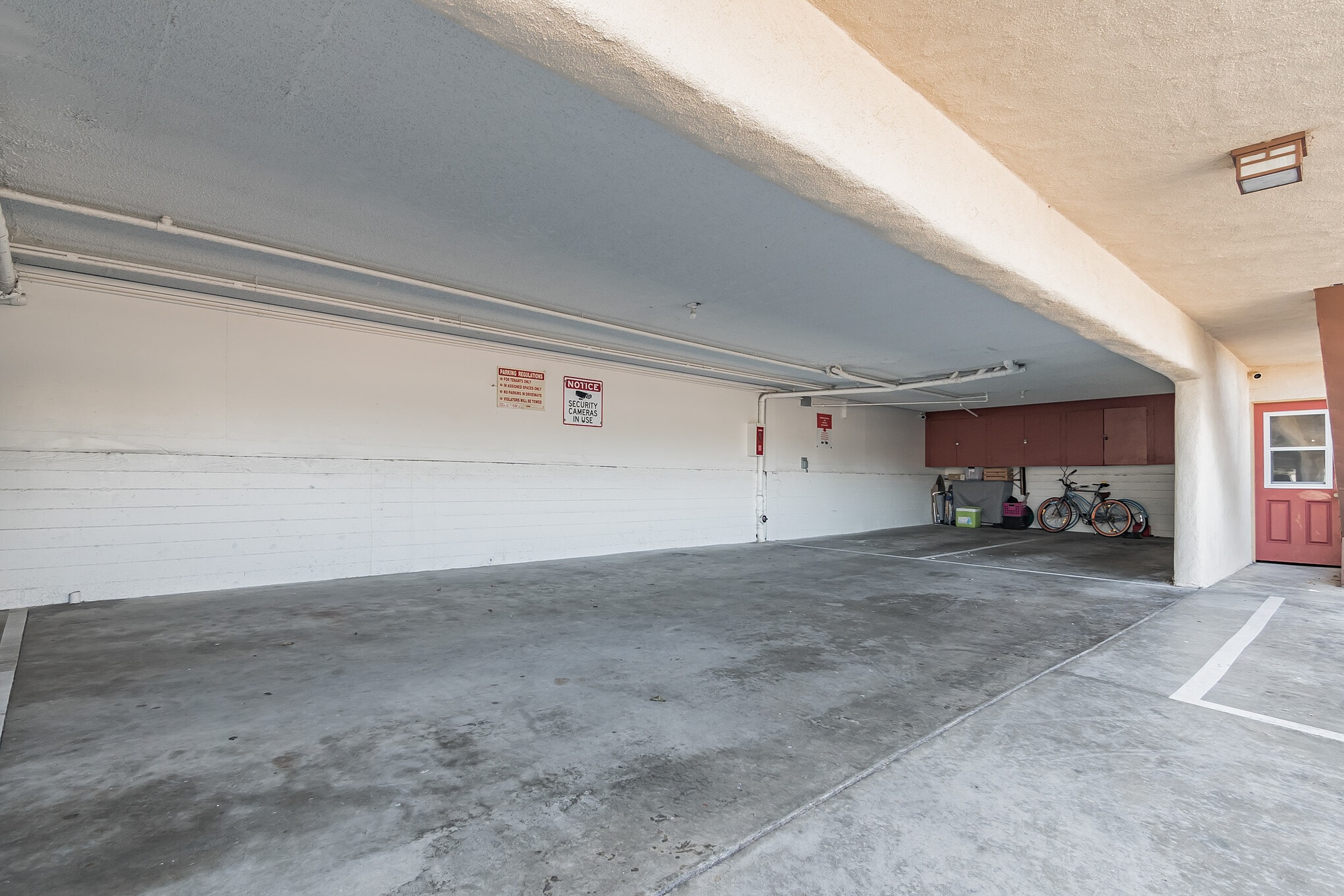 Parking - 851 Cypress Ave