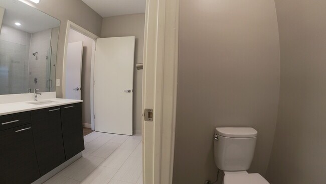 Building Photo - 229 Park Ave