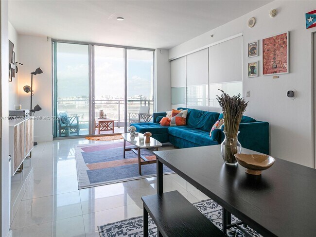 Building Photo - 90 SW 3rd St