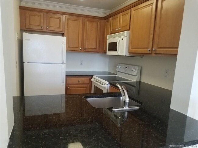 Building Photo - 19 Isaacs St