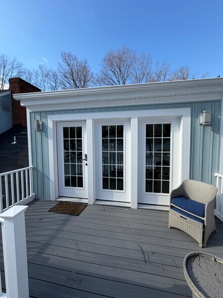 Building Photo - 216 S Sugan Rd