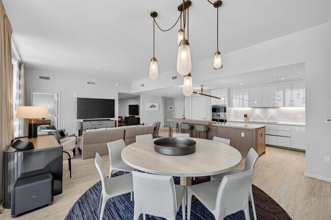 Building Photo - 525 N Fort Lauderdale Beach Blvd