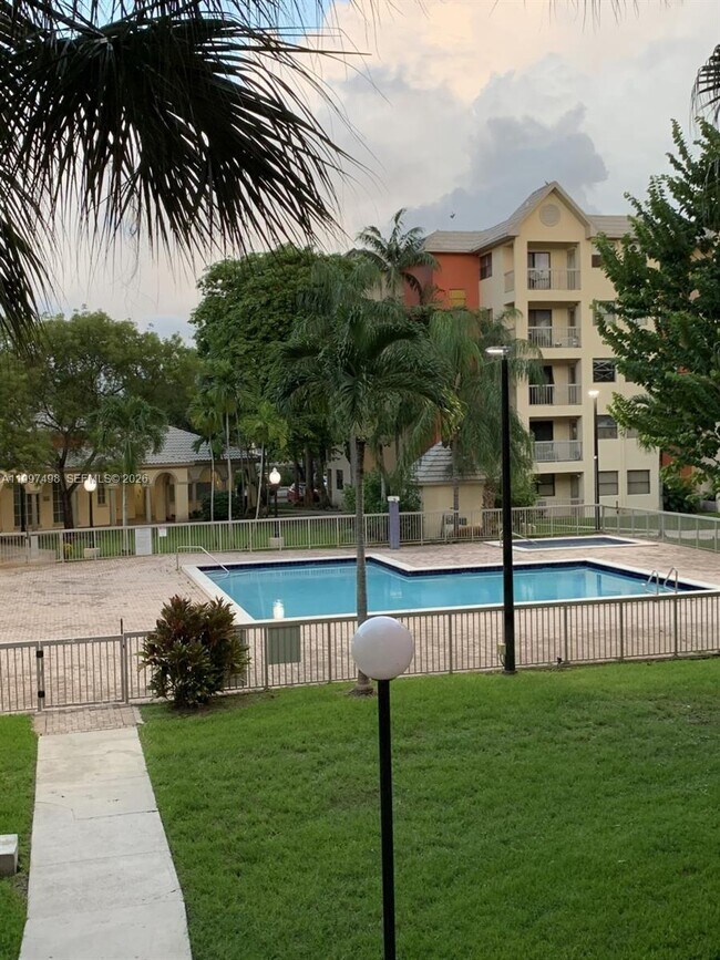 Building Photo - 8215 Lake Dr