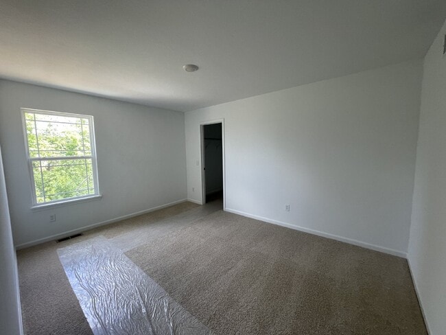 Building Photo - Home is currently for sale or rent.  If re...