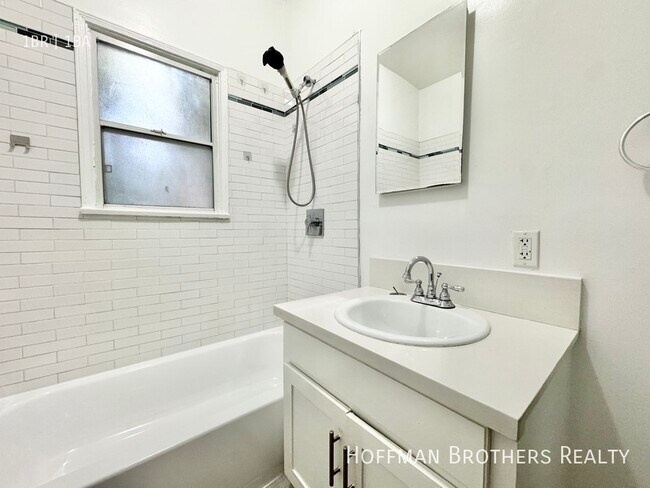 Building Photo - 5446 1/2 Harold Way -6A