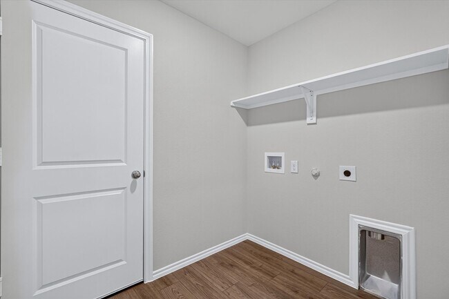 Building Photo - 1153 Northfield Dr