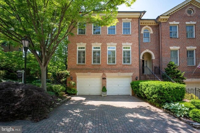 Building Photo - 2026 Mayfair McLean Ct