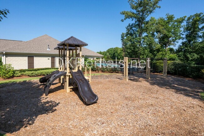 Building Photo - 7095 Evening Dew Dr