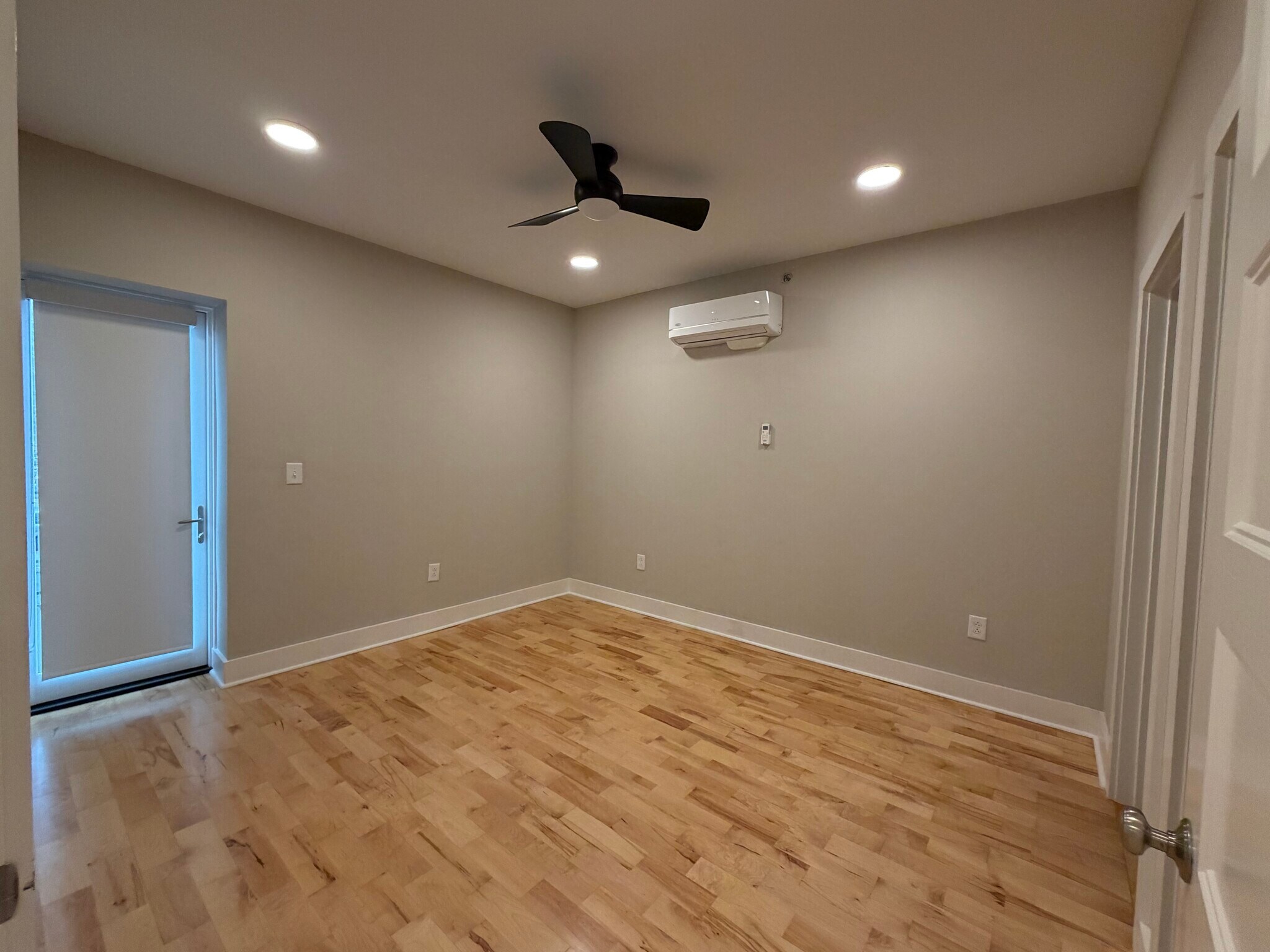 Building Photo - 620 Cumberland St