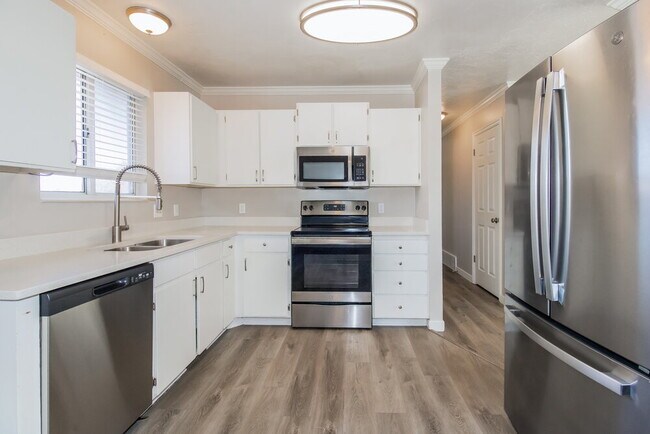 Building Photo - 5496 W 6600 S