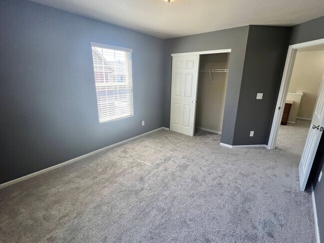 Building Photo - 12773 Leyden St