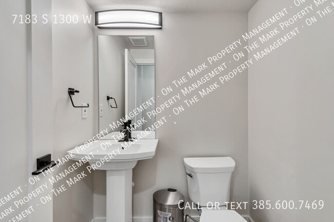 Building Photo - 7183 S 1300 W