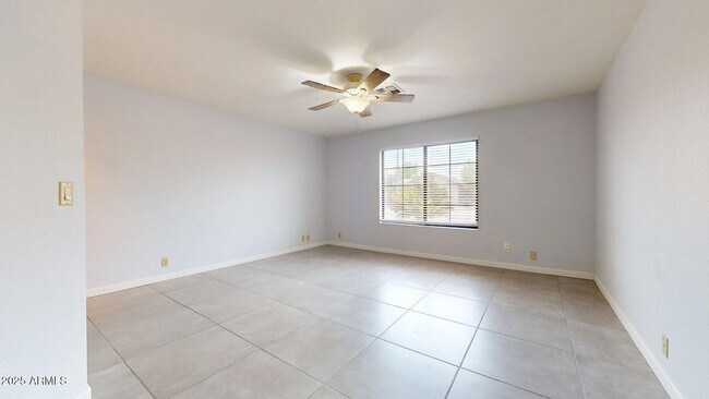 Building Photo - 9814 W Menadota Dr