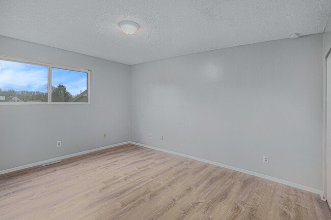 Building Photo - 5955 Briarcliff Ln