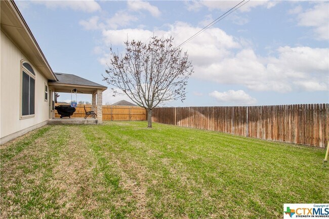 Building Photo - 1112 Sugar Brook Dr