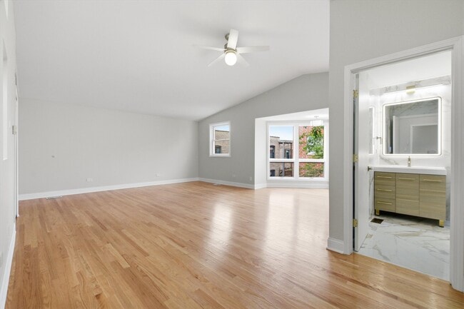 Building Photo - 5510 S Cornell Ave