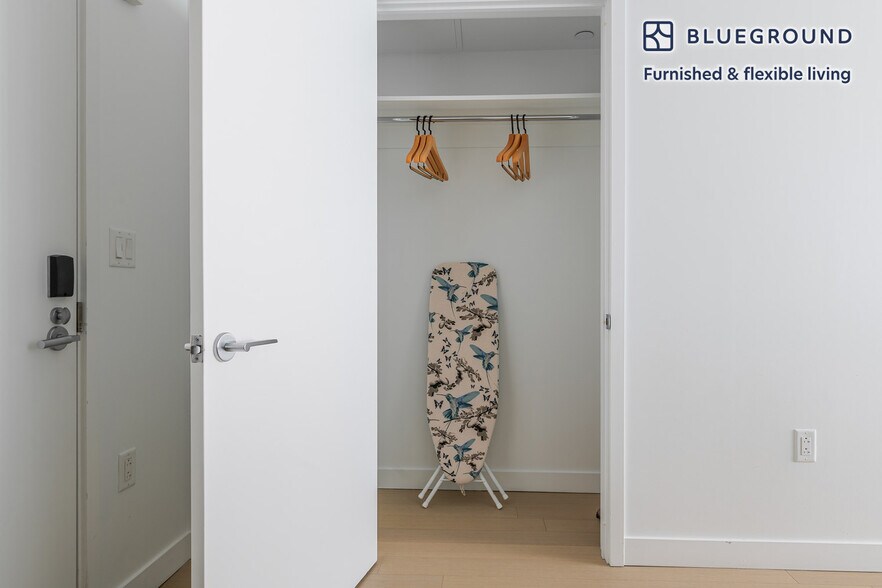 Building Photo - 390 Harrison Ave