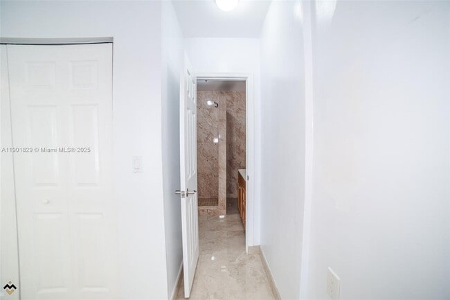 Building Photo - 12615 E Randall Park Dr
