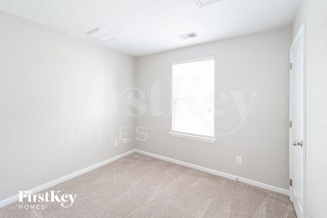 Building Photo - 429 Verbena Ave