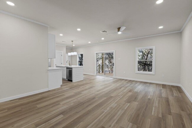 Building Photo - 30 Wood Glen Dr