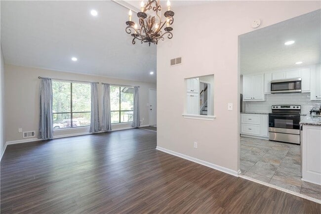 Building Photo - 2759 Shetland Ln NW