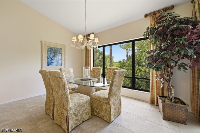 Building Photo - 27038 Oakwood Lake Dr