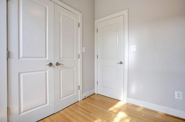 Building Photo - 1832 18th St NW