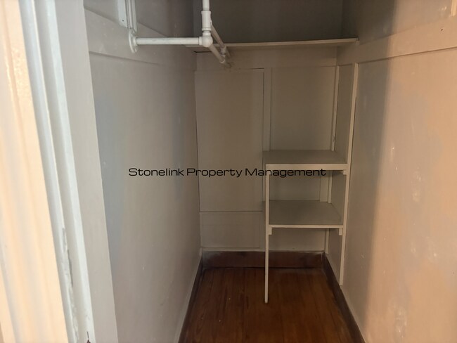 Building Photo - 161 Farm St