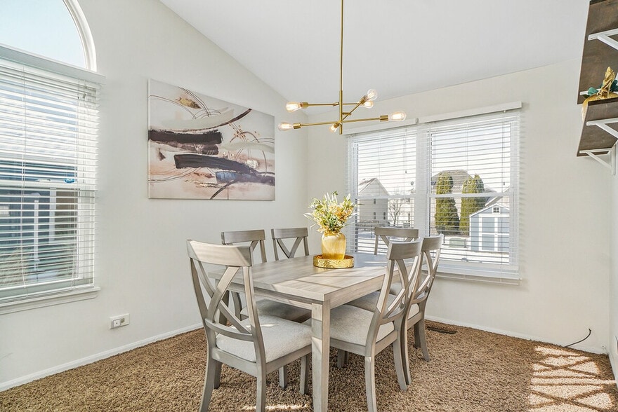 Building Photo - 1191 Easton Dr