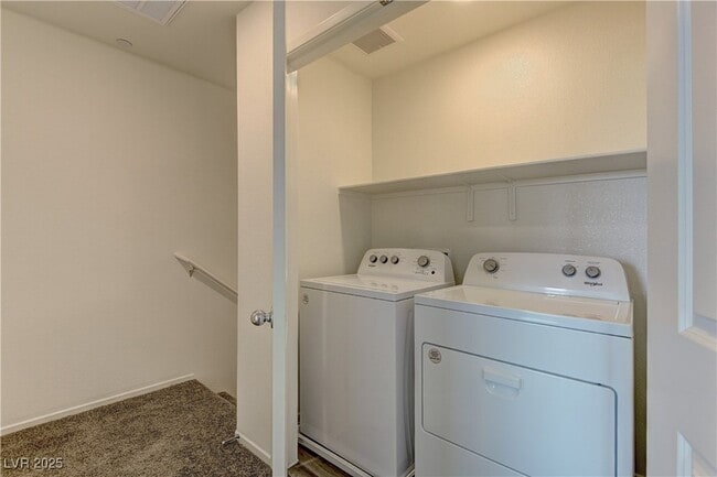 Building Photo - 6960 Stafford Hl St