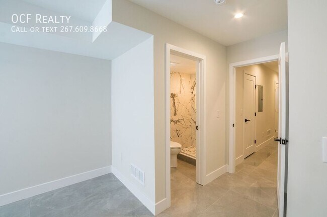 Building Photo - 2147 N Franklin St