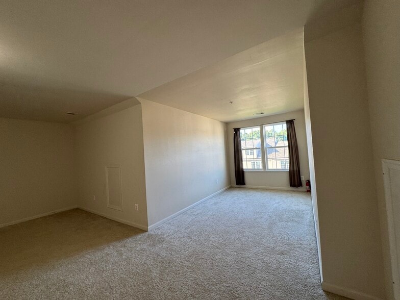 Another view of the huge third floor loft to the right... - 44520 Gray Wolf St