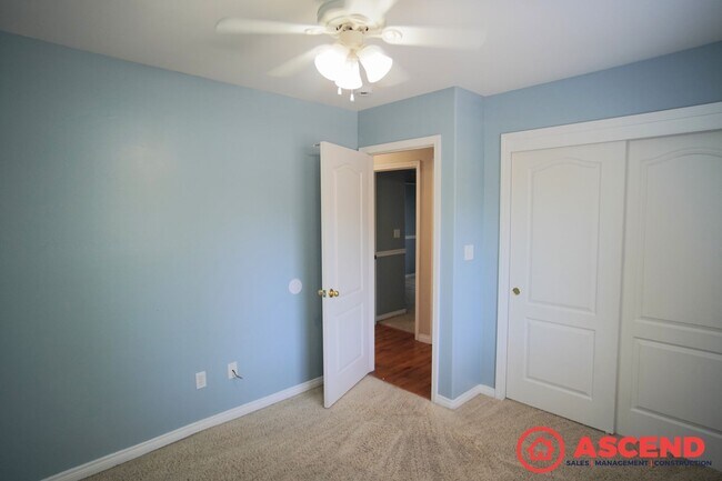 Building Photo - Lovely Home in Northwest Bakersfield