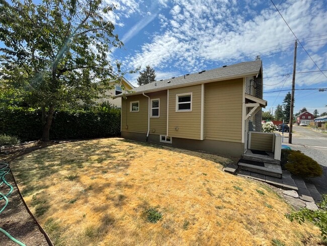 Building Photo - Charming Bungalow in Alberta Arts District...