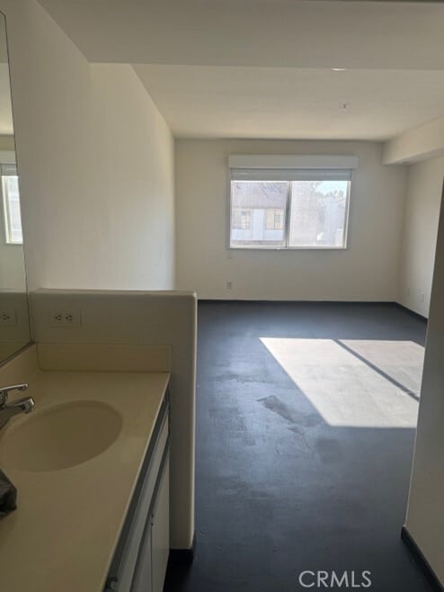 Building Photo - 15455 Sherman Way