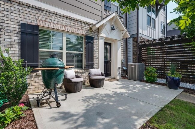 Building Photo - 1093 Kirkland Circle